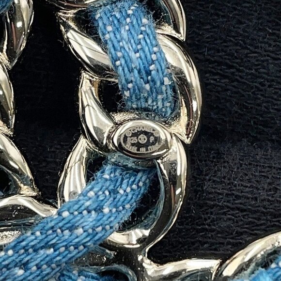 CHANEL CC Logo Brooch Denim/Gold Plated Blue - Picture 8 of 10